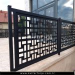 Siyah Metal Bahçe Korkuluk Modelleri
