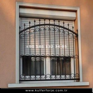 antalya'da yapılan demir pencere korkuluk
