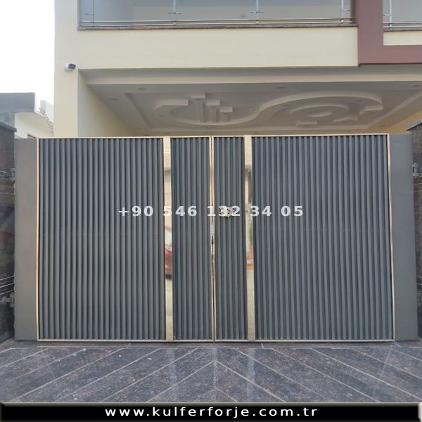 Modern Mimari Bahçe Kapısı