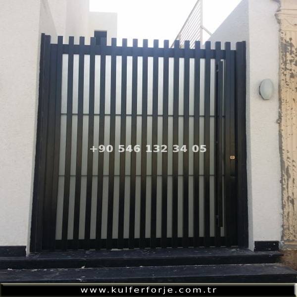 villa bahçe kapısı